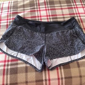 lululemon speed up low rise shorts 2.5”